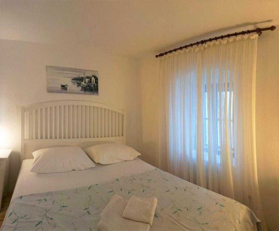 Traditional Dalmatian House Tina Holiday home *